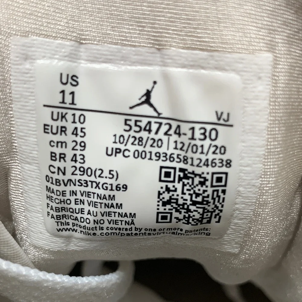 Jordan 1 Mid Triple White  Baskeball Shoes 554724-130‎ Men’s Sz 11